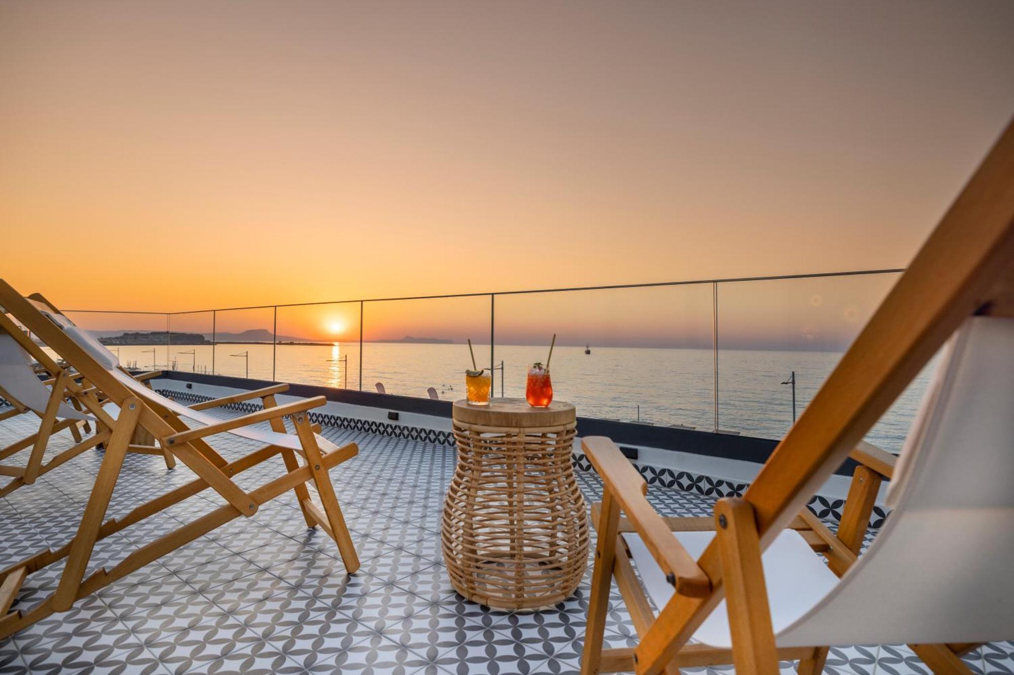 Calla Luxury Seafront Suites Rethimno Eksteriør billede