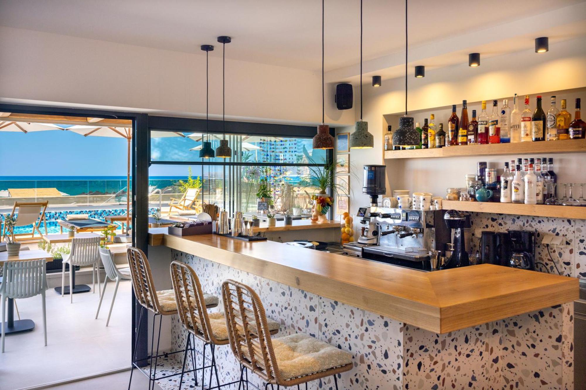 Calla Luxury Seafront Suites Rethimno Eksteriør billede
